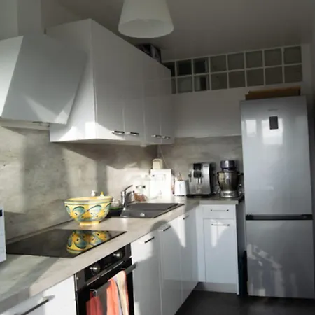 アパート Quiet Near The Marais Balcony パリ