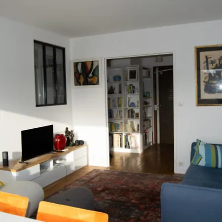 Quiet Near The Marais Balcony Apartment *