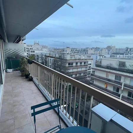 Quiet Near The Marais Balcony Apartment Paris